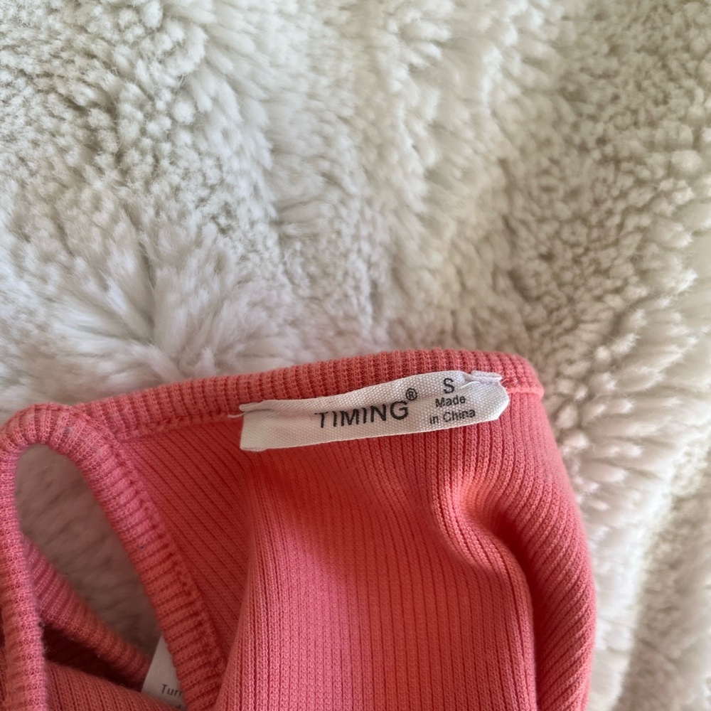 Timing Ribbed Tank Top - Picture 3 of 6